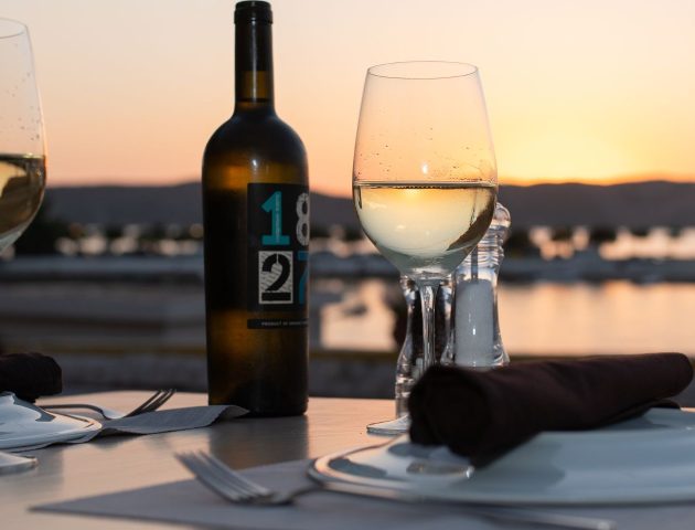 out-golf-sunset-dinners-messinia-villas-studio-centro-rental-apartment